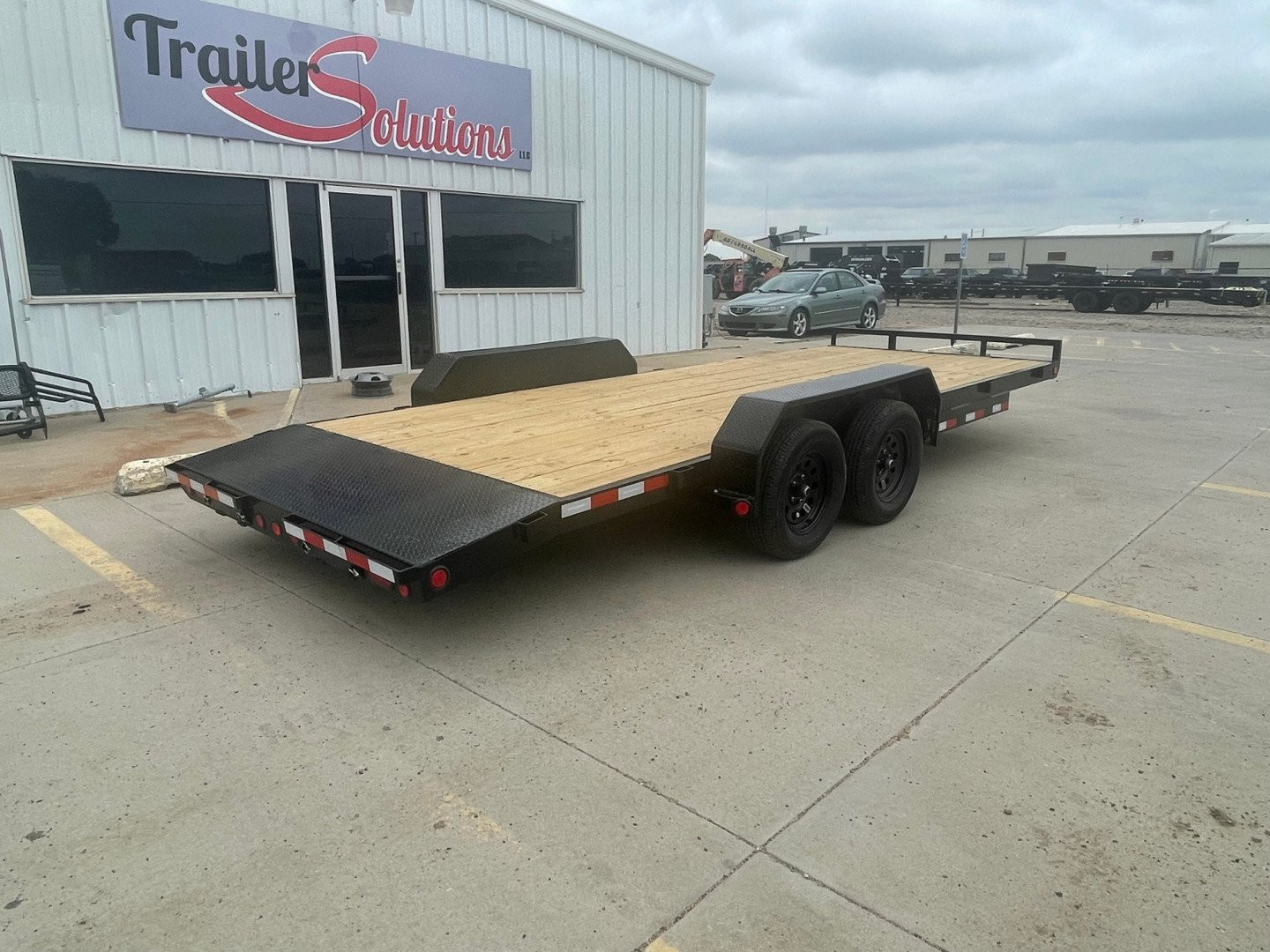 New 2025 PJ Trailers C5 Car Hauler