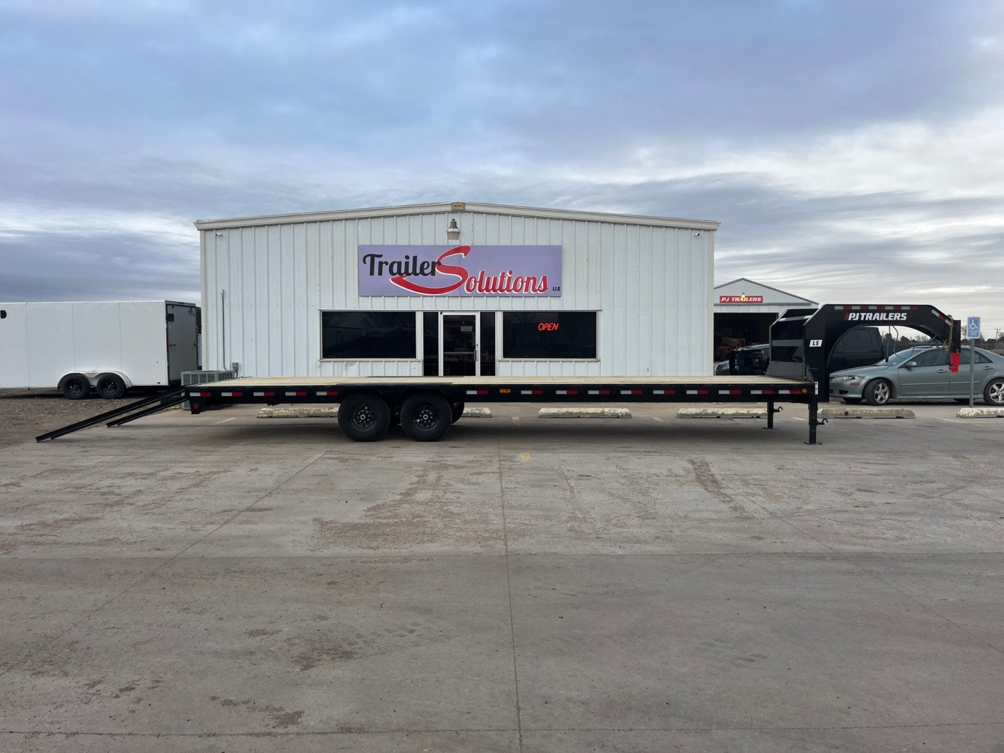 New 2025 PJ Trailers 30' X 102" Flatdeck With Singles, Straight Deck W Slide-In Ramps Flatbed Trailer