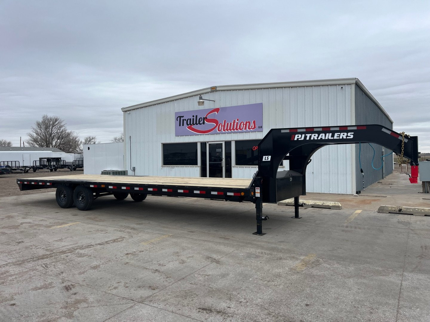 New 2025 PJ Trailers 30' X 102" Flatdeck With Singles, Straight Deck W Slide-In Ramps Flatbed Trailer