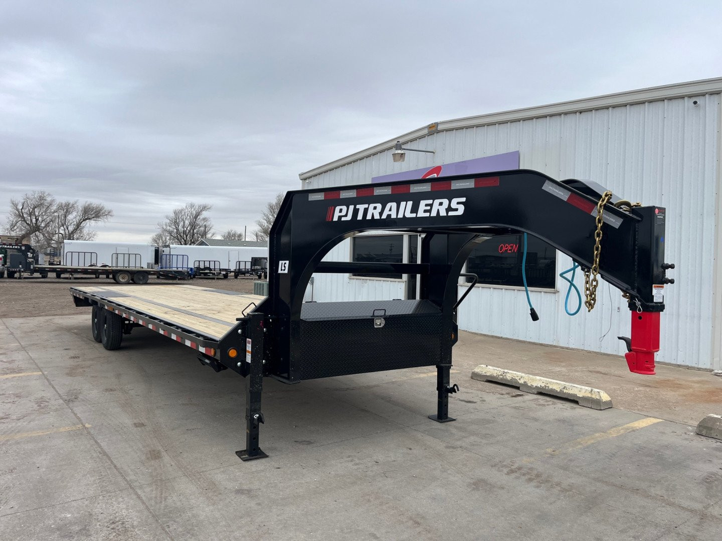 New 2025 PJ Trailers 30' X 102" Flatdeck With Singles, Straight Deck W Slide-In Ramps Flatbed Trailer