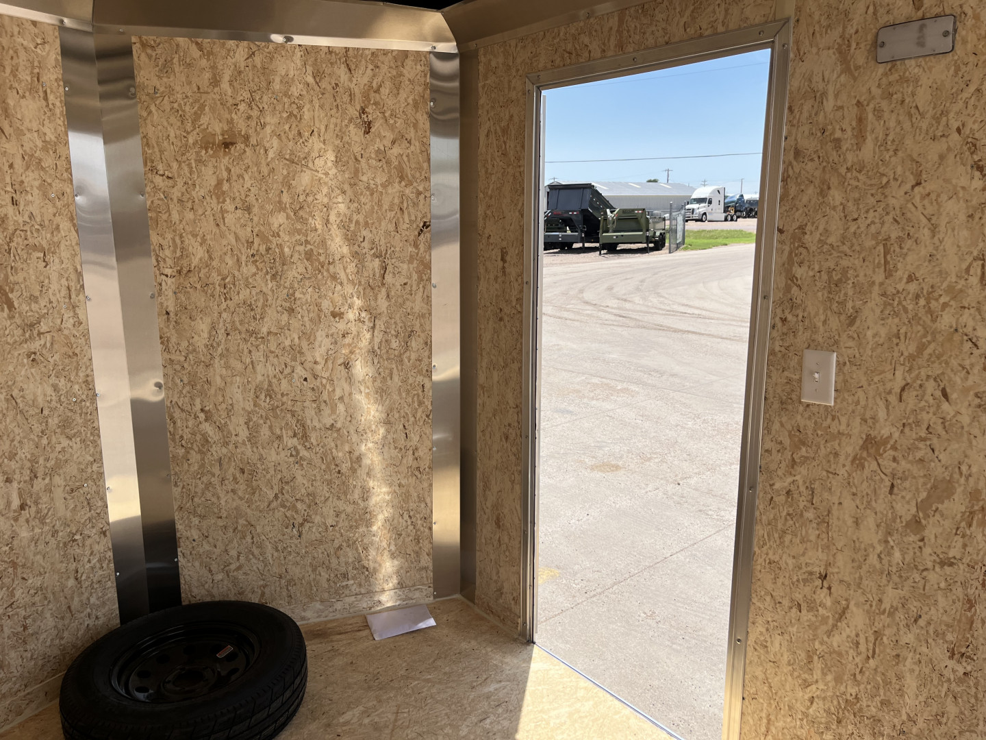 New 2025 Look Trailers 7' X 12 DLX Srewless Cargo / Enclosed Trailer