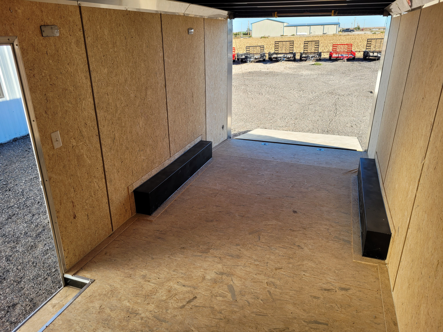 New 2025 Look 8.5'x20'x7' Enclosed Trailer