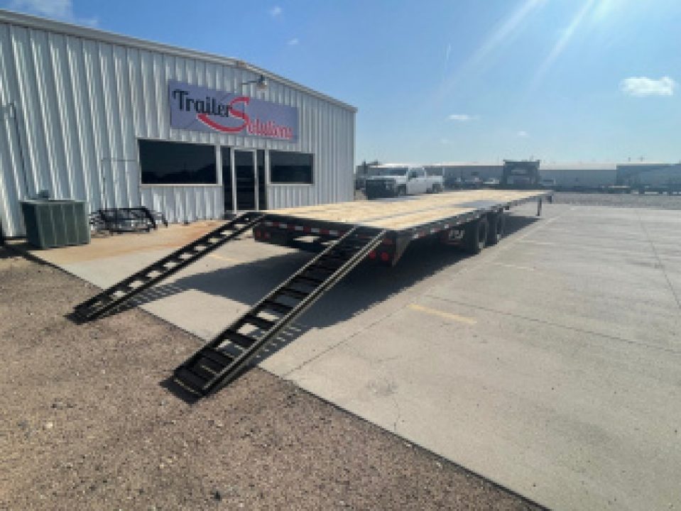 New 2025 PJ Trailers LD402 Flatbed Trailer