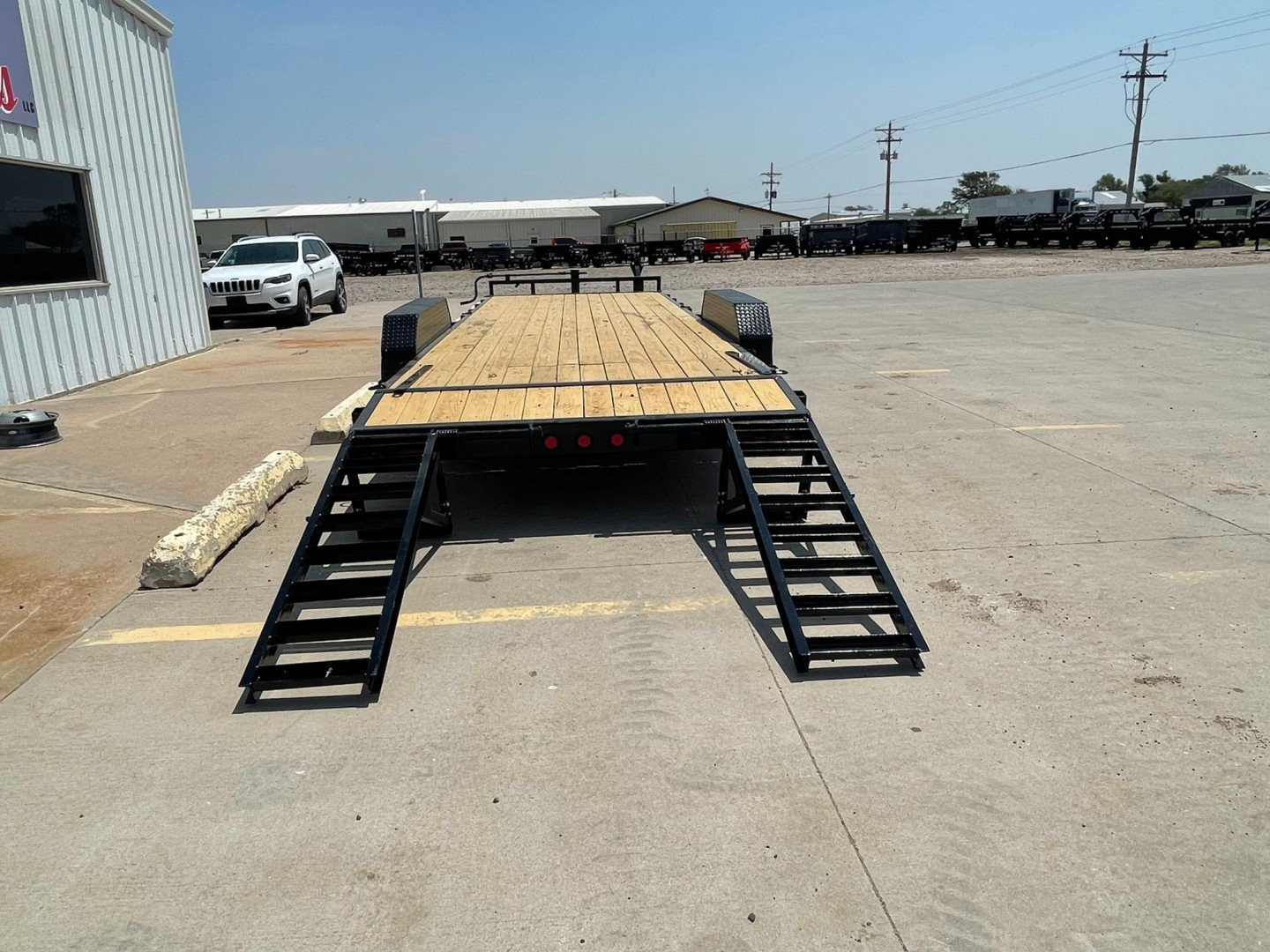 New 2025 PJ Trailers CC222 Car Hauler