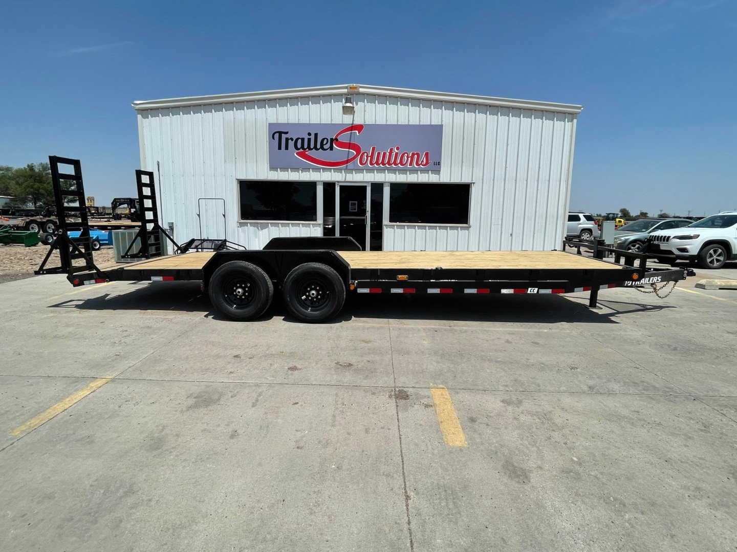 New 2025 PJ Trailers CC222 Car Hauler