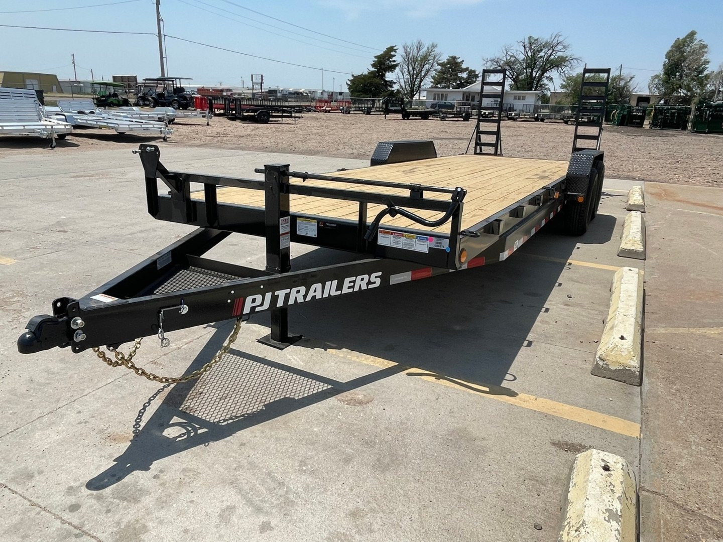 New 2025 PJ Trailers CC222 Car Hauler