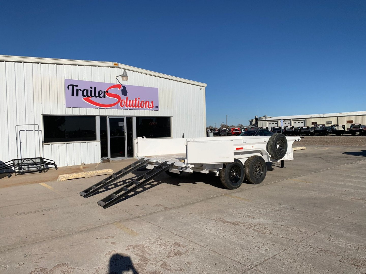 New 2025 RawMaxx GDX-14-27K Dump Trailer