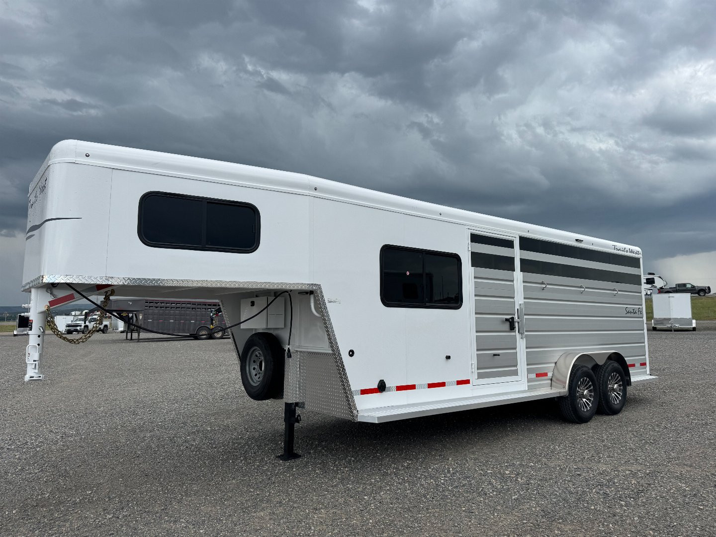 New 2026 Trails West SANTA FE w/ Comfort Pkg & Side Tack