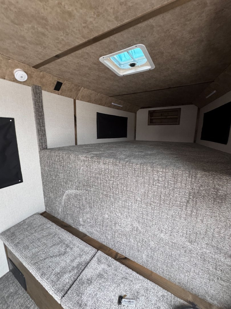 New 2026 Trails West SANTA FE w/ Comfort Pkg & Side Tack