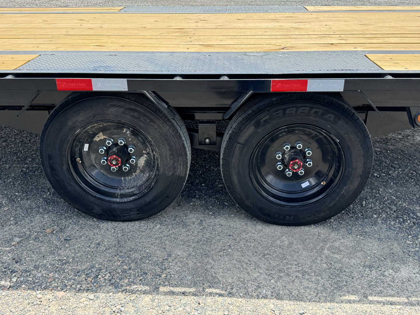 New 2025 Load Trail 28' GP Tandem Low Pro Flatbed GN