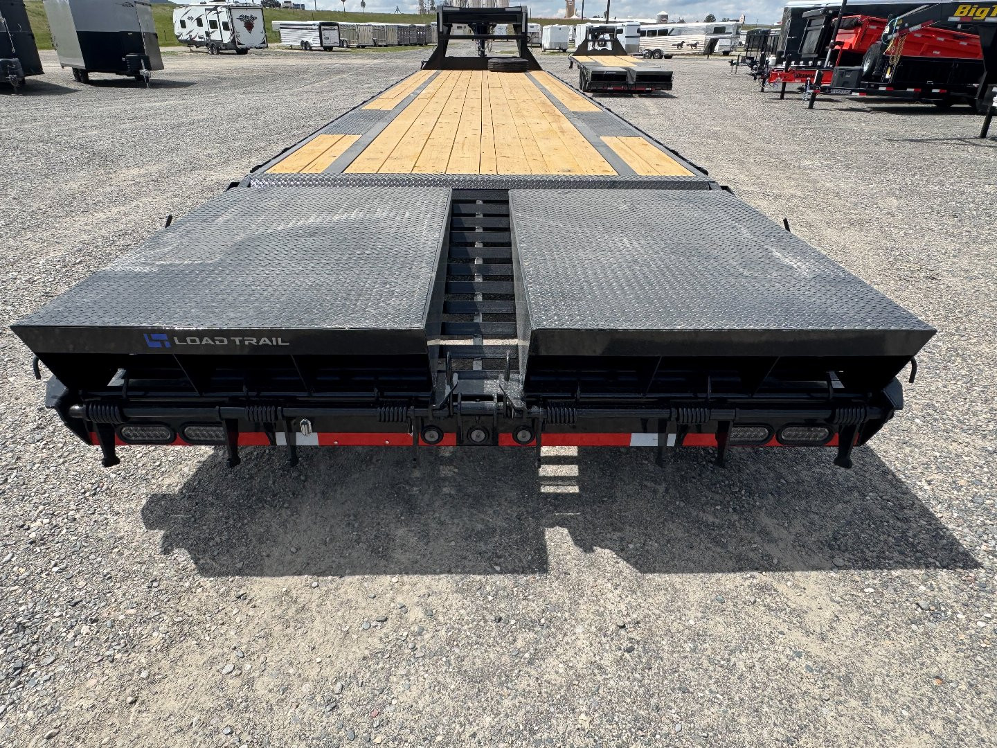 New 2025 Load Trail 28' GP Tandem Low Pro Flatbed GN