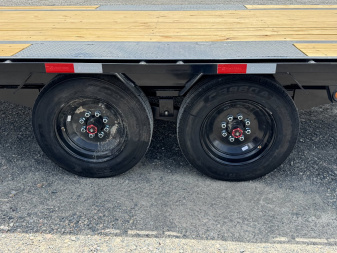 New 2025 Load Trail 28' GP Tandem Low Pro Flatbed GN