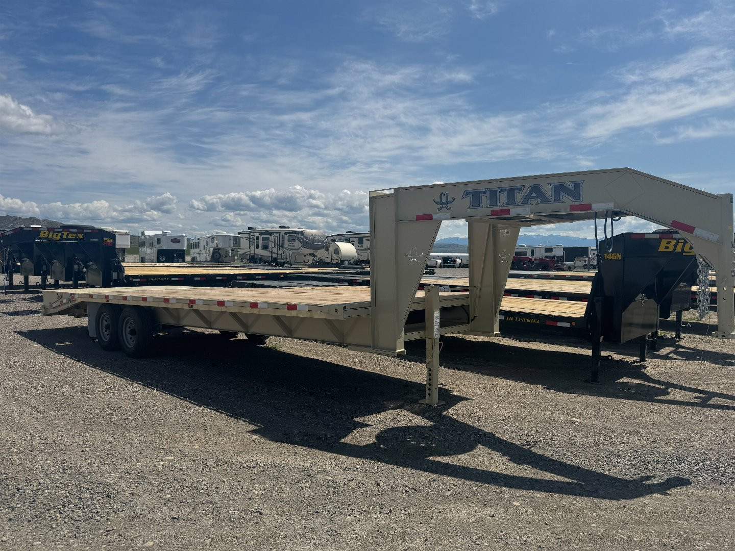 New 2025 TITAN 26' WIDE GLIDE 14K