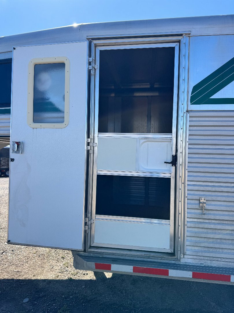 Used 2001 Custom Built 3H CUSTOM Horse Trailer