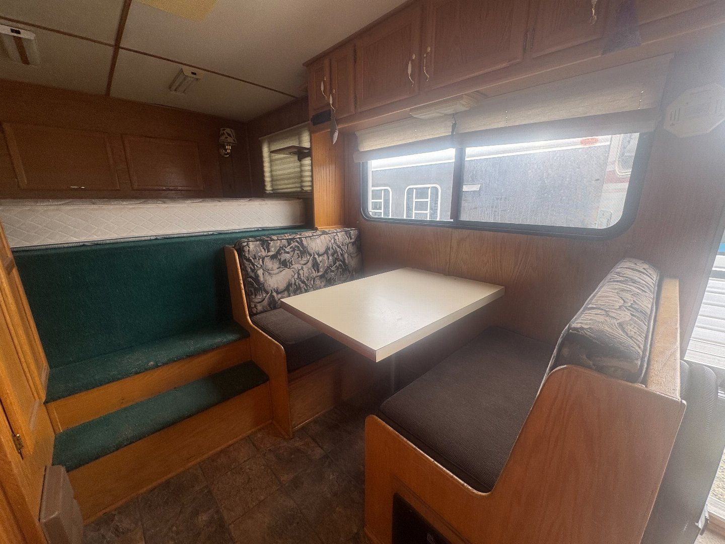 Used 1994 Sundowner 3H LQ Horse Trailer