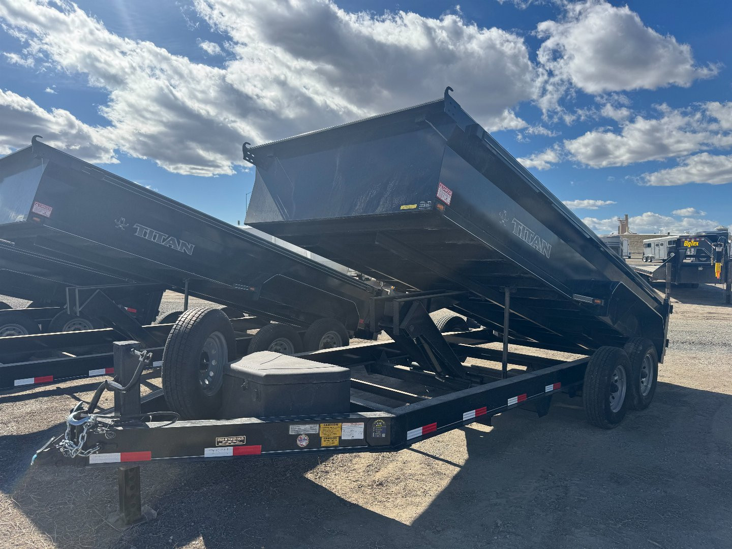 New 2025 Titan Trailer 16' BH Dump Trailer