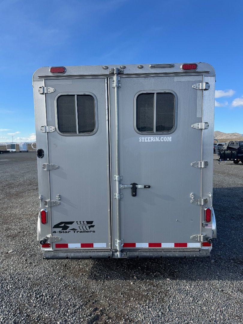 New 2024 4-Star Trailers 3H BH Horse Trailer