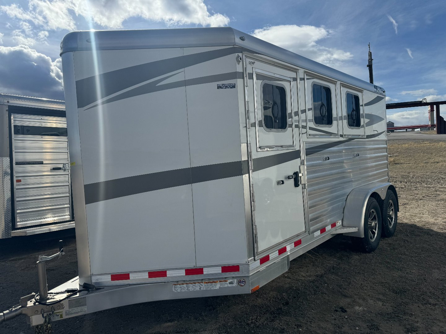 New 2024 4-Star Trailers 3H BH Horse Trailer