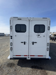 New 2025 Trails West CLASSIC 4H GN w/ COMFORT PKG