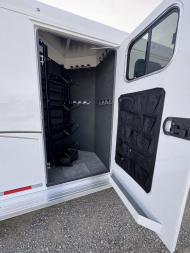 New 2025 Trails West CLASSIC 4H GN w/ COMFORT PKG