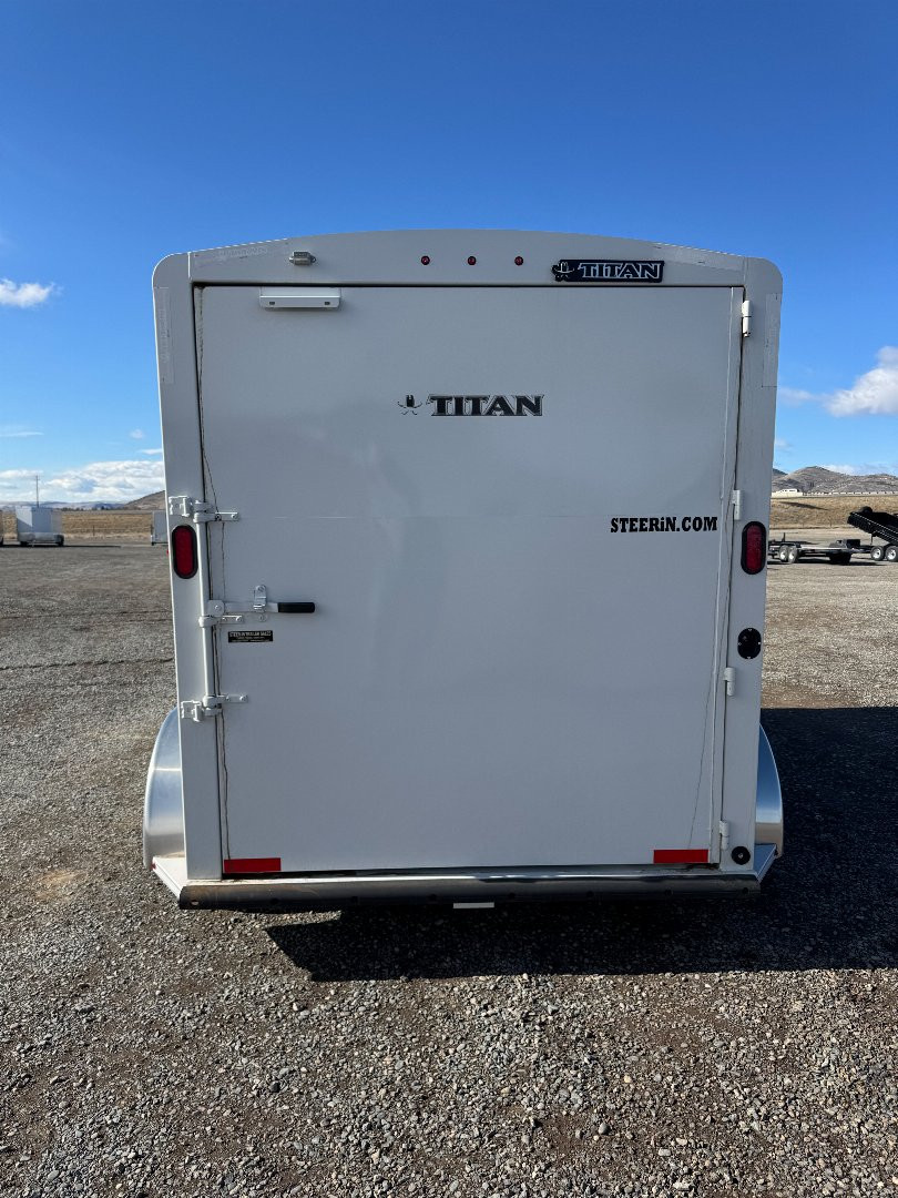 New 2025 Titan Trailer Royal BH II Horse Trailer