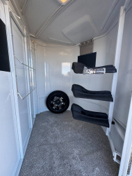 New 2025 Titan Trailer Royal BH II Horse Trailer