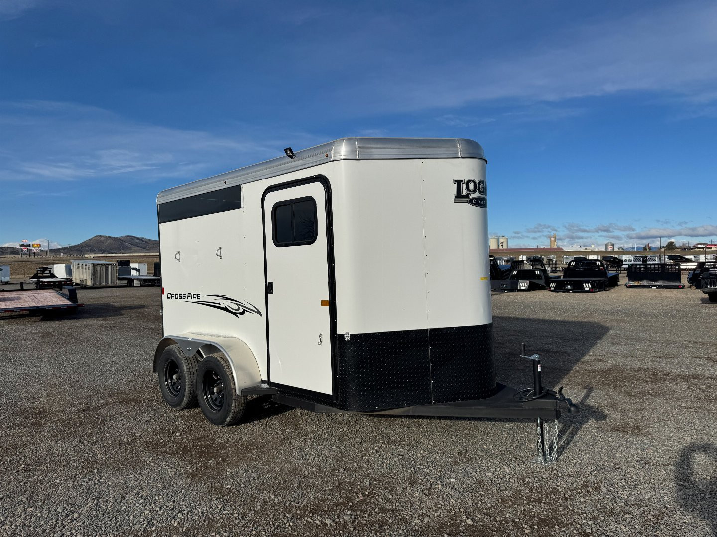 New 2024 LOGAN COACH 2H BP CROSSFIRE Horse Trailer