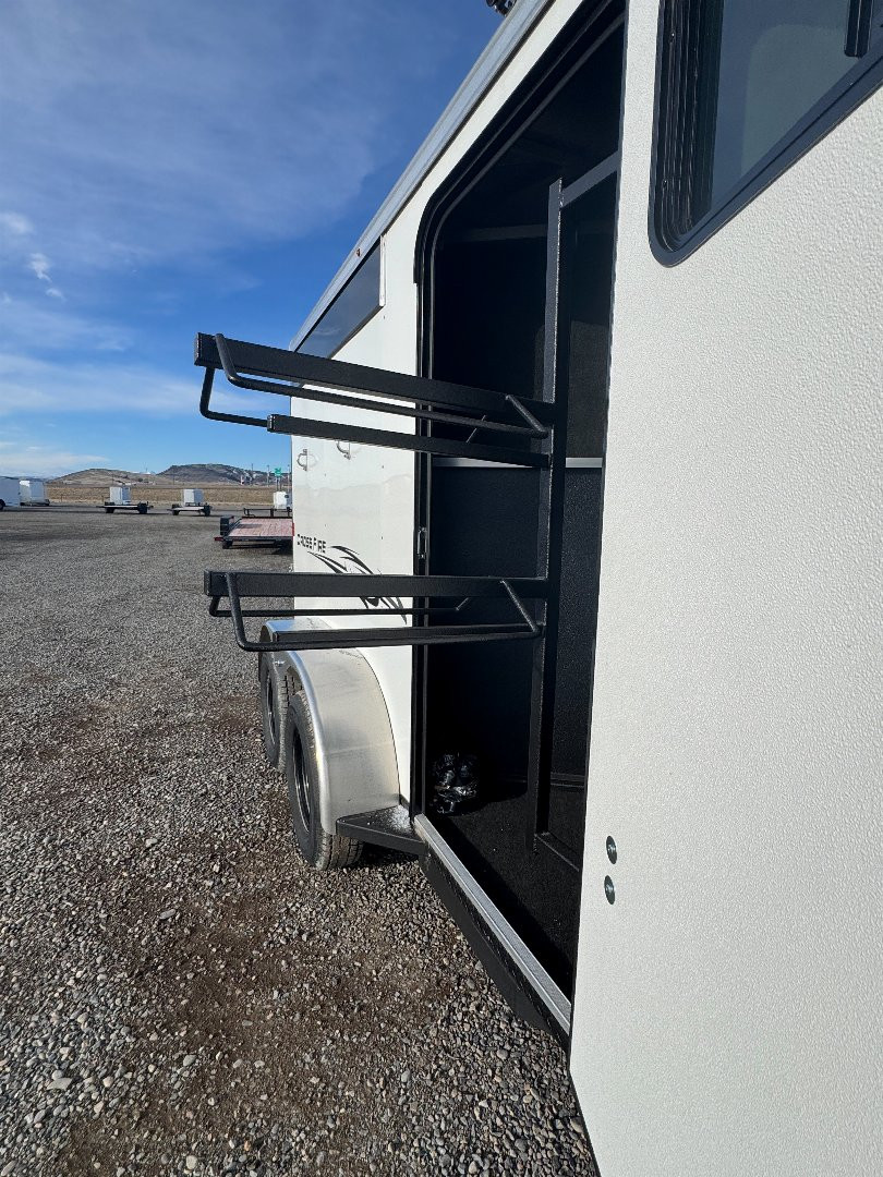 New 2024 LOGAN COACH 2H BP CROSSFIRE Horse Trailer