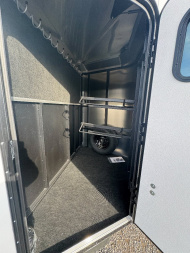 New 2024 LOGAN COACH 2H BP CROSSFIRE Horse Trailer