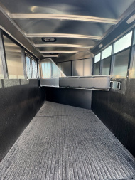 New 2024 LOGAN COACH 2H BP CROSSFIRE Horse Trailer