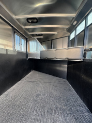 New 2024 LOGAN COACH 2H BP CROSSFIRE Horse Trailer