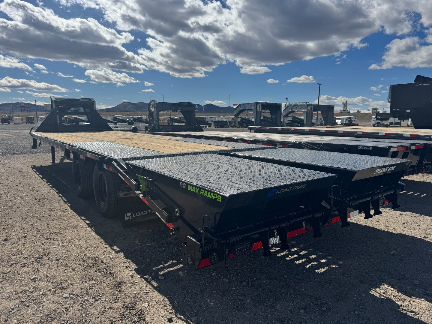 New 2025 Load Trail 30' GP Tandem Dual Flatbed GN