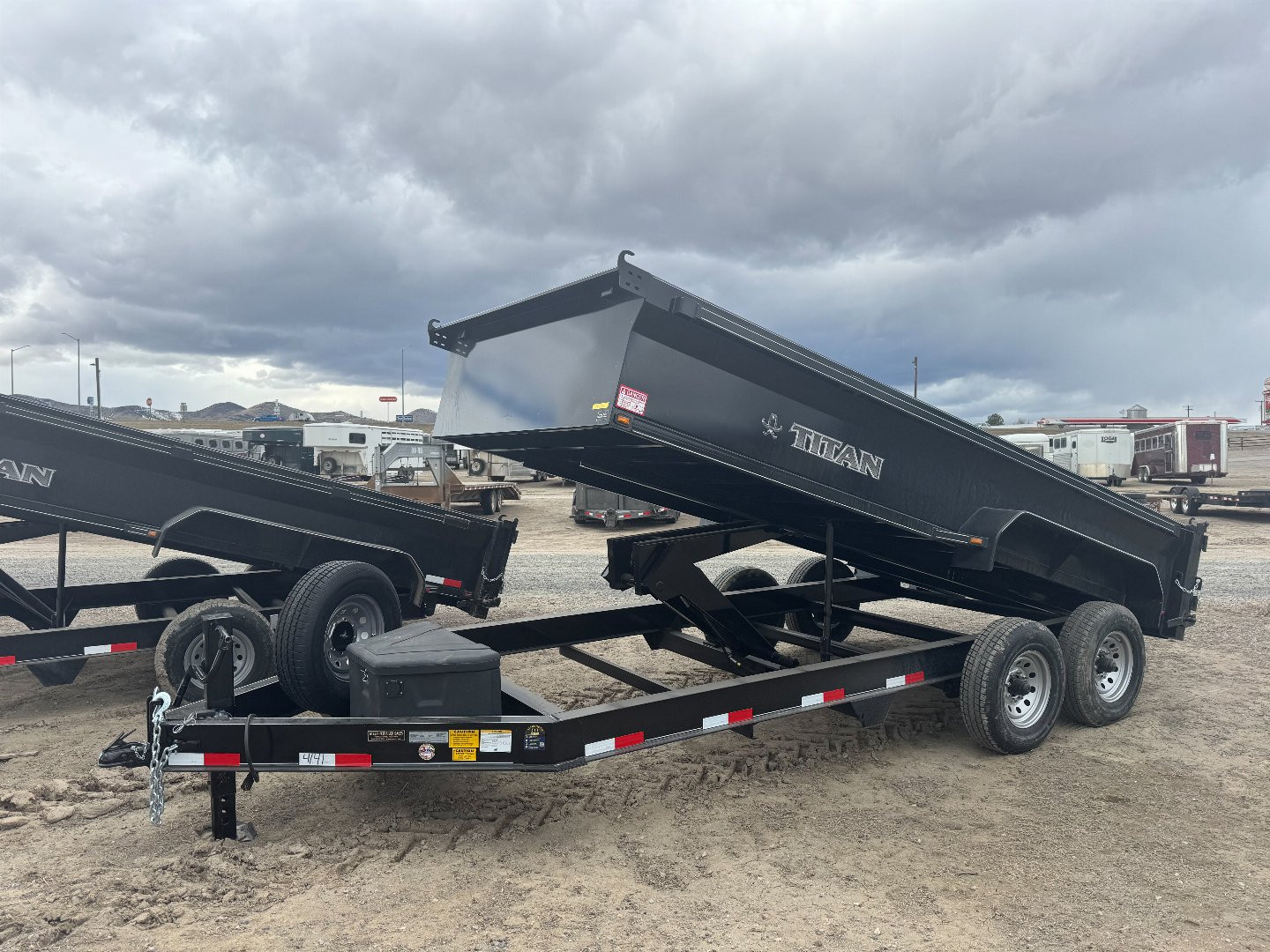 New 2025 Titan Trailer 16' BH Dump Trailer