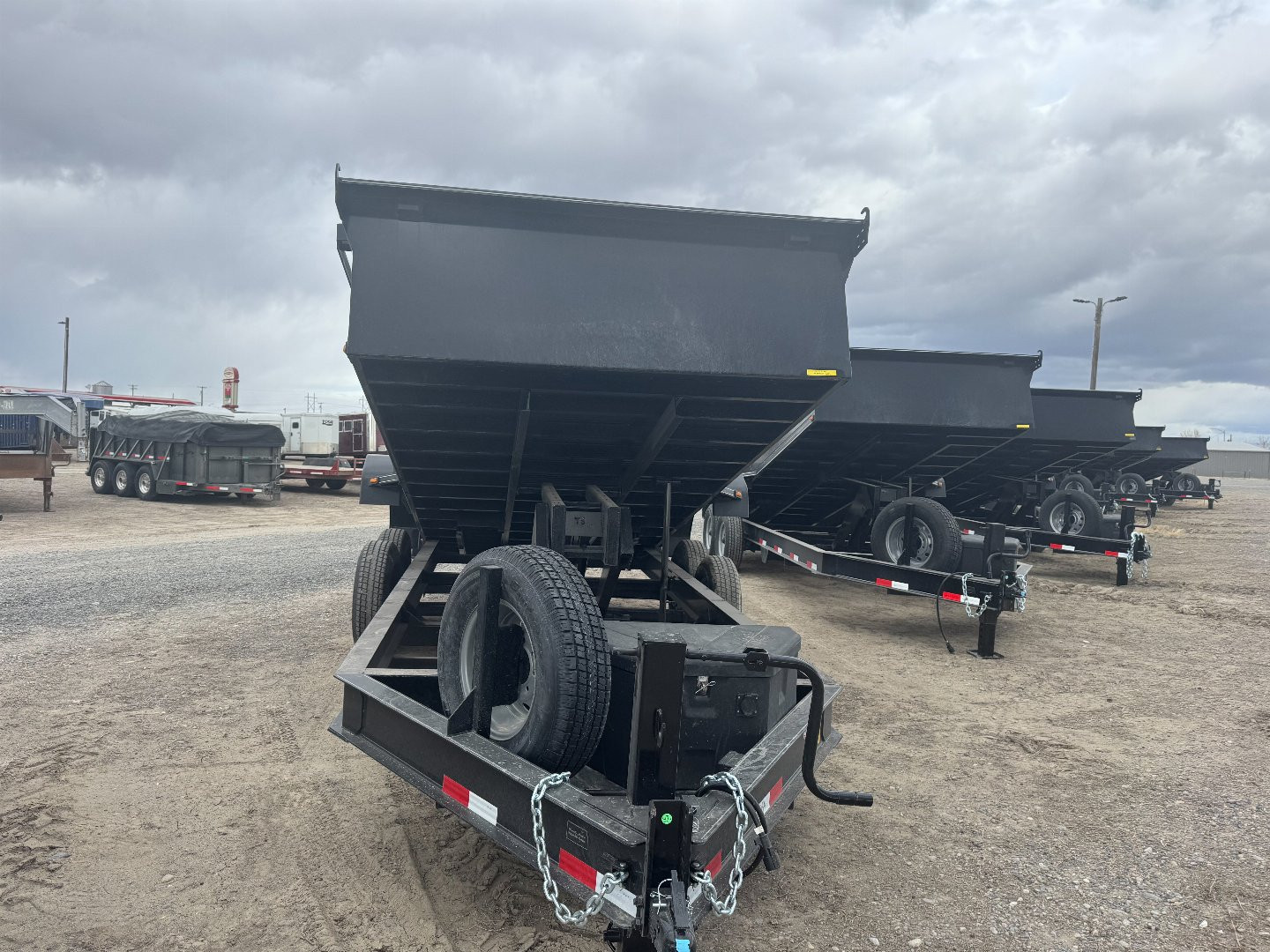 New 2025 Titan Trailer 16' BH Dump Trailer