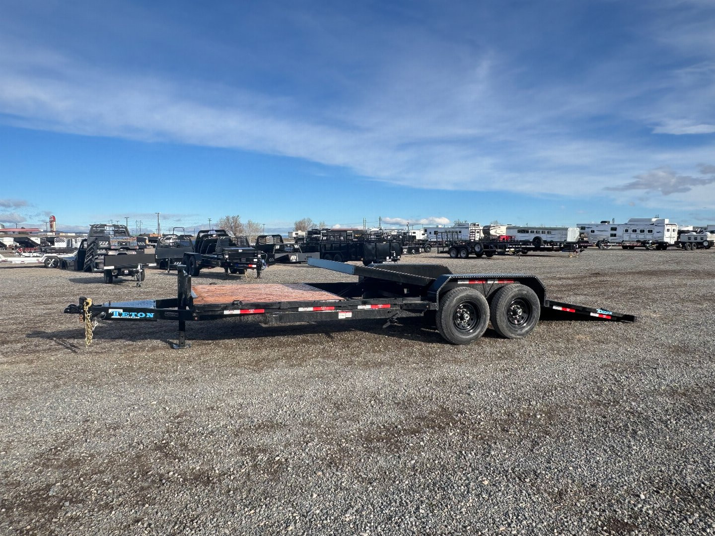 New 2025 Teton Trailer 22' BH TILT (16+6)