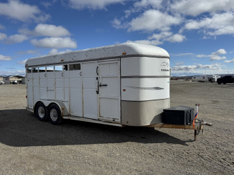 Used 2005 Thuro-Bilt Horse Trailer 4H