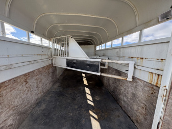 Used 2005 Thuro-Bilt Horse Trailer 4H