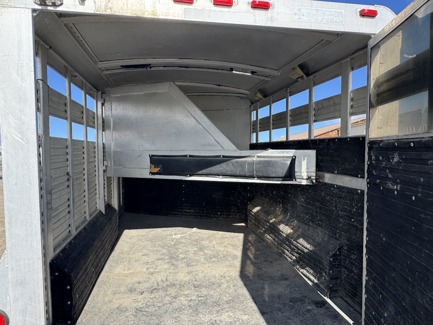 Used 1989 4-Star Trailers 3H Horse Trailer GN
