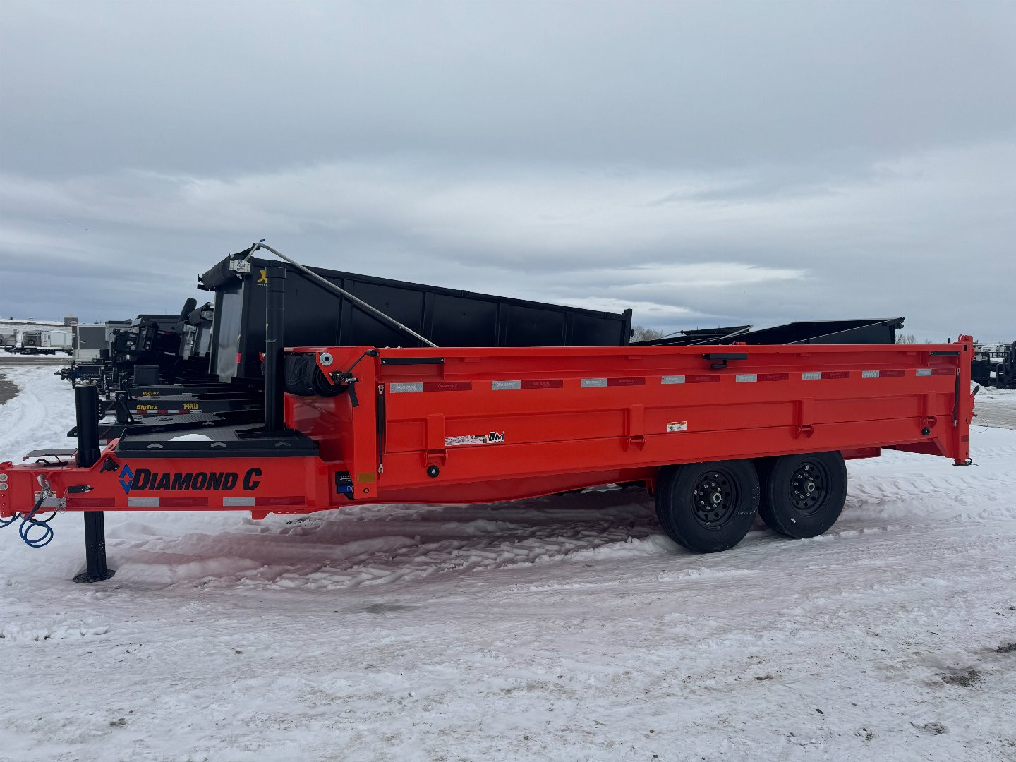 New 2025 Diamond C Trailers 16' BH Dump Trailer
