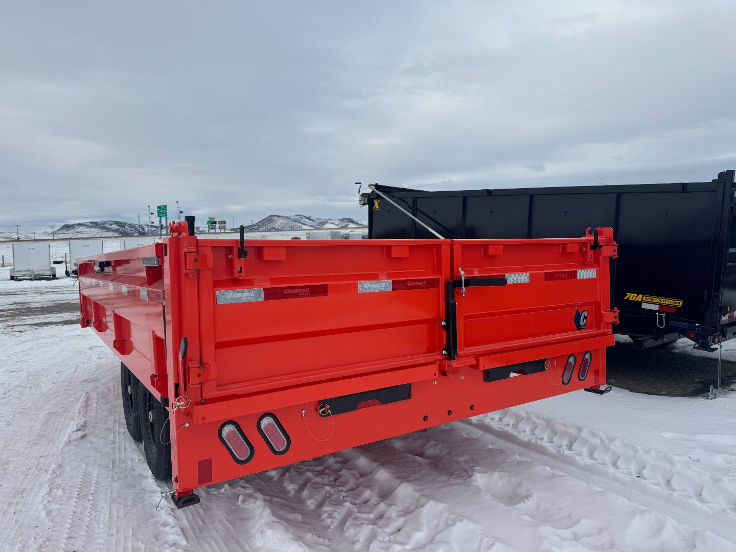 New 2025 Diamond C Trailers 16' BH Dump Trailer