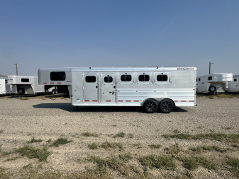 New 2025 Logan Coach 4H GN BULLSEYE XL Horse Trailer