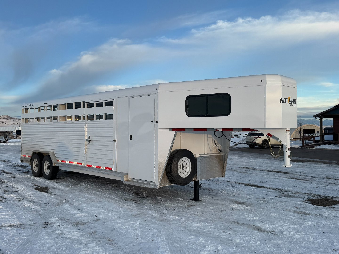 New 2025 Trails West 25' GN Hotshot Stock / Stock Combo Trailer