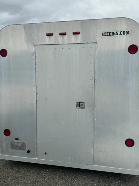 Used 1981 HOLZ 4H GN Horse Trailer