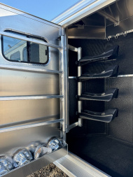 New 2025 LOGAN COACH Bullseye 4H GN Horse Trailer