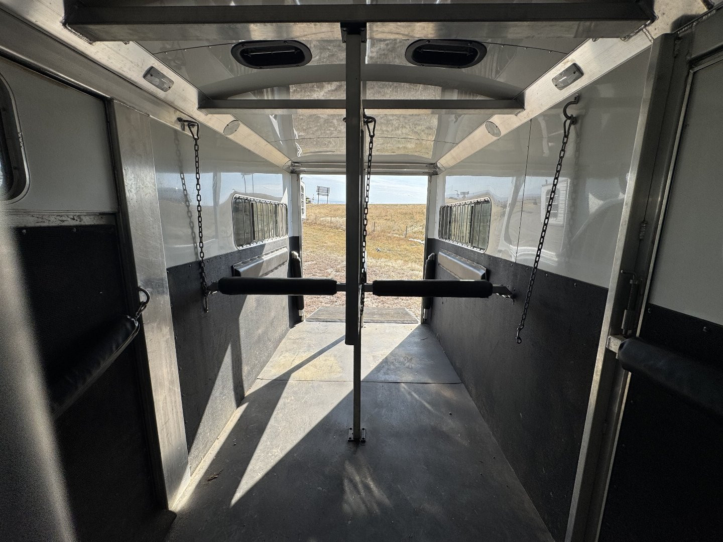 Used 2022 4-Star Trailers 4H HEAD TO HEAD