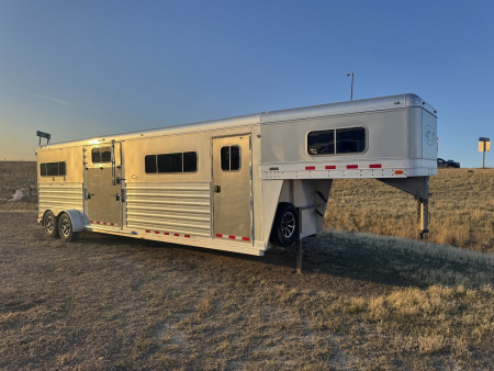 Used 2022 4-Star Trailers 4H HEAD TO HEAD