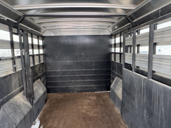 Used 2019 Logan Coach 18' STOCK LQ Stock / Stock Combo Trailer