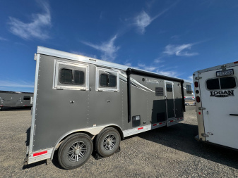 Used 2022 Lakota Challenger 2H LQ Horse Trailer