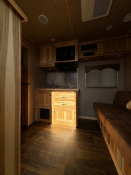 Used 2022 Lakota Challenger 2H LQ Horse Trailer