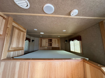 Used 2022 Lakota Challenger 2H LQ Horse Trailer